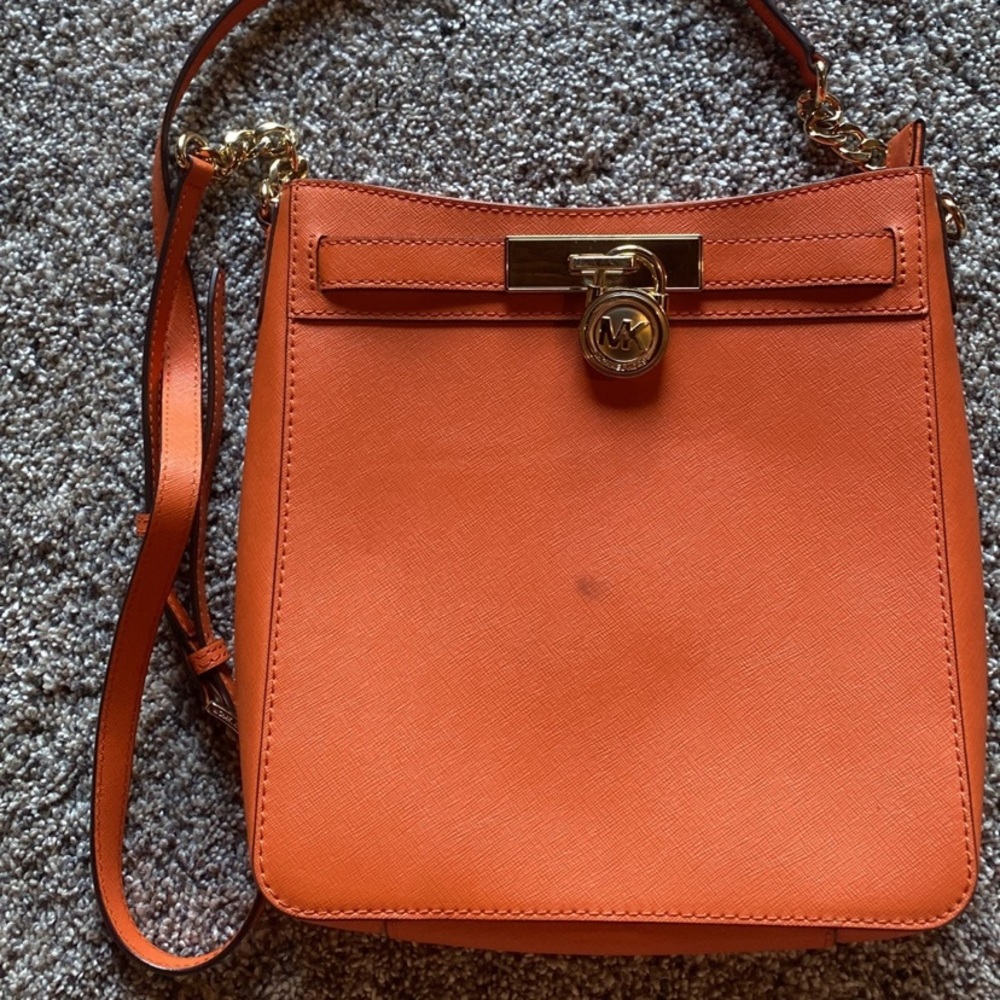 authentic michael kors bag with flaw